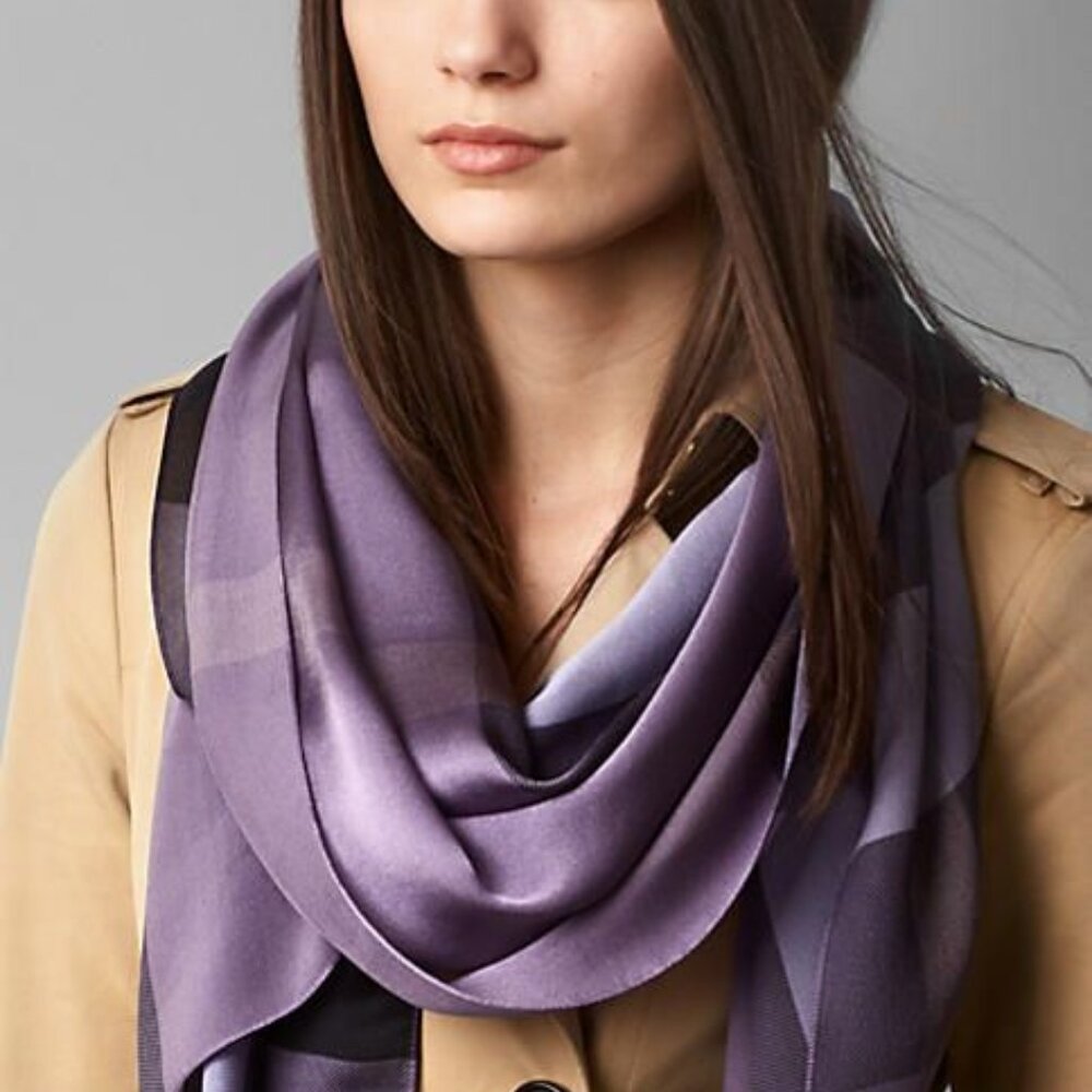 New Burberry Check Print Purple Satin Silk Scarf - Picture 15 of 15